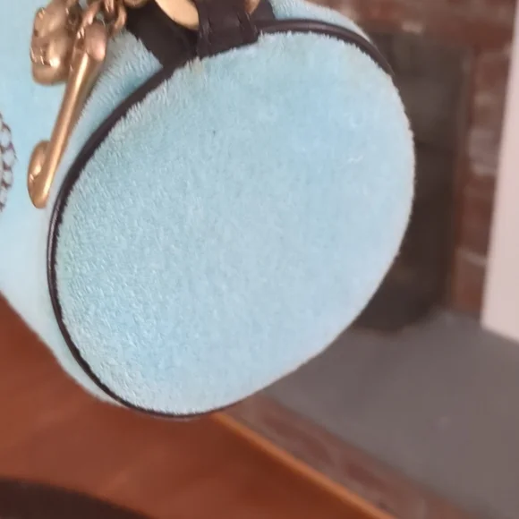 VINTAGE JUICY COUTURE TOOTSIE ROLL BARREL BAG! - Picture 7 of 17